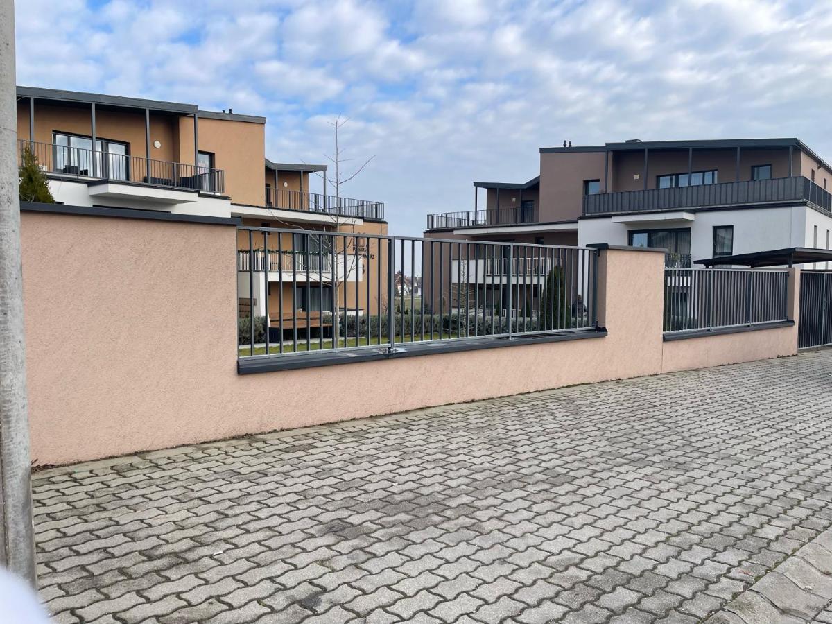 Paskom Apartmanház Nyergesujfalu Exteriér fotografie